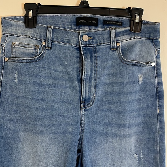 Kendall + Kylie jeans - Picture 3 of 6